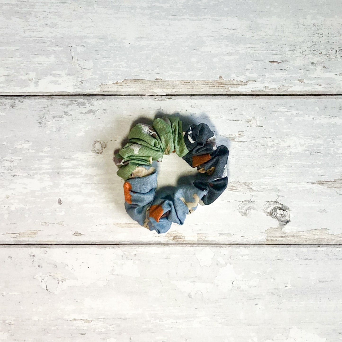 HETTY AND HUXLEY SCRUNCHIE DOG PRINT