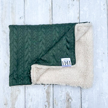HETTY AND HUXLEY FOREST GREEN BLANKET WITH CREAM FUR LINING