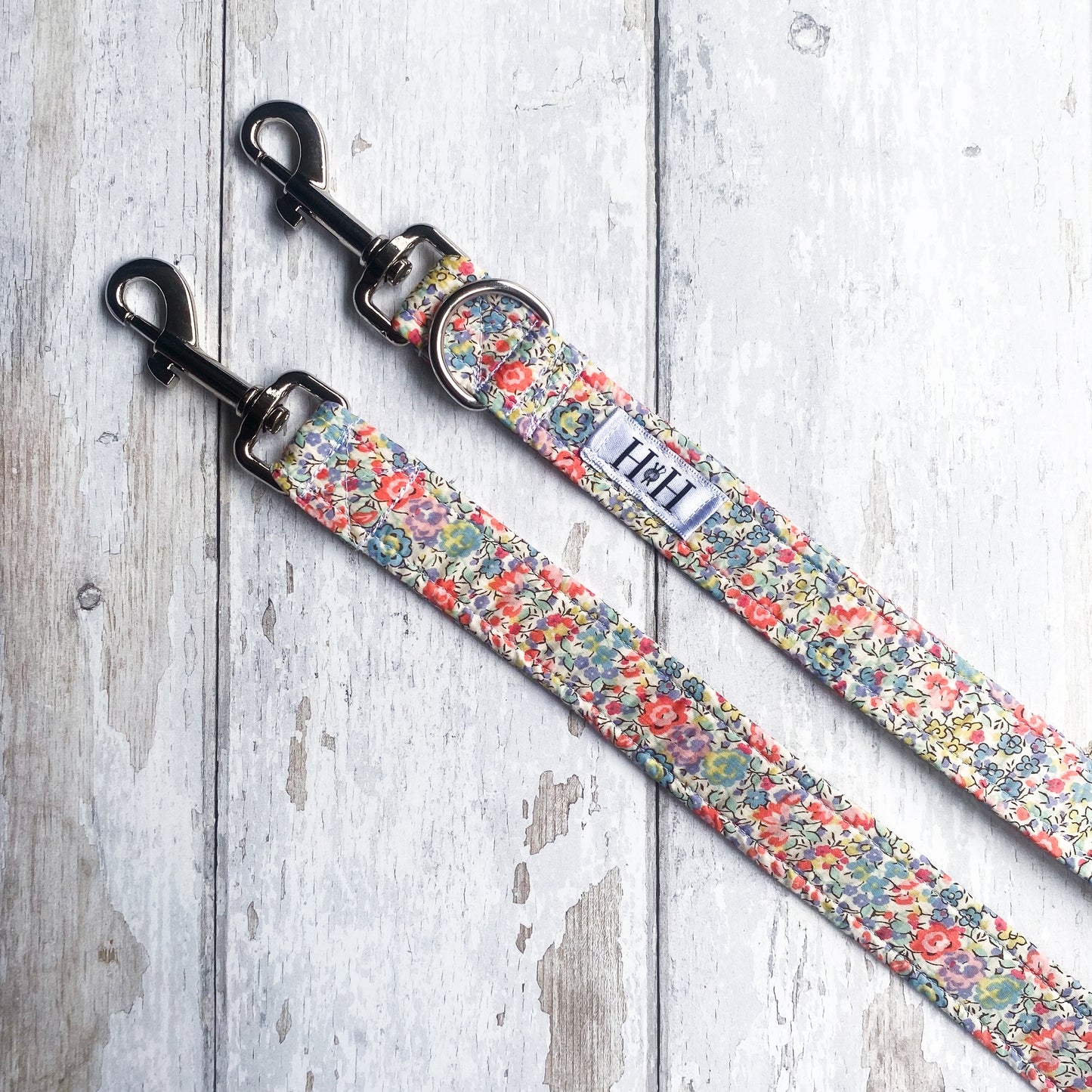HETTY AND HUXLEY LIBERTY PASTEL FLORAL LEAD EXTENSION