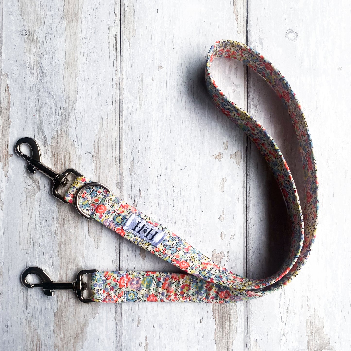 HETTY AND HUXLEY LIBERTY PASTEL FLORAL LEAD EXTENSION