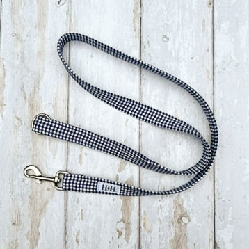 HETTY AND HUXLEY NAVY GINGHAM PET LEAD