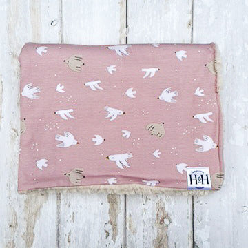 HETTY AND HUXLEY PINK BIRDS BLANKET WITH CREAM FAUX FUR LINING