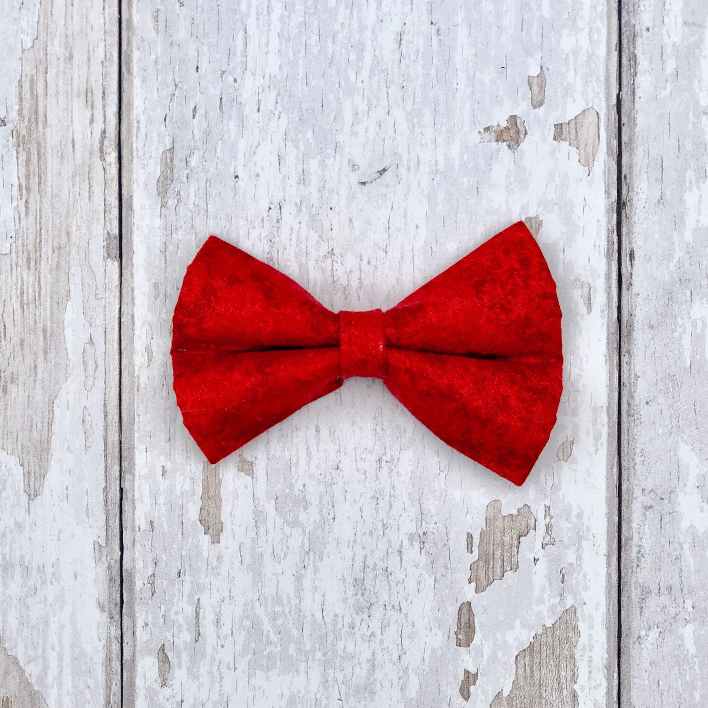 HETTY AND HUXLEY CHERRY RED SMALL BOW TIE
