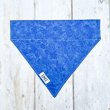 HETTY AND HUXLEY BLUE SKY DOG BANDANA LARGE