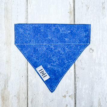 HETTY AND HUXLEY BLUE SKY DOG BANDANA SMALL