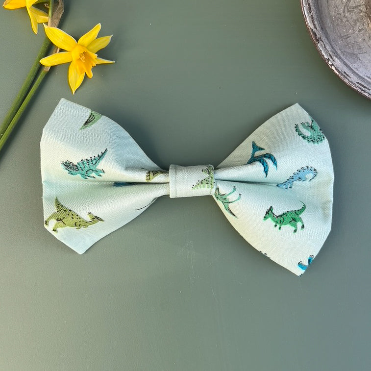 Green Dinosaurs Pet Bow / Bow Tie