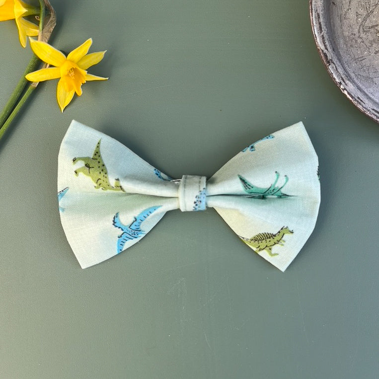 Green Dinosaurs Pet Bow / Bow Tie