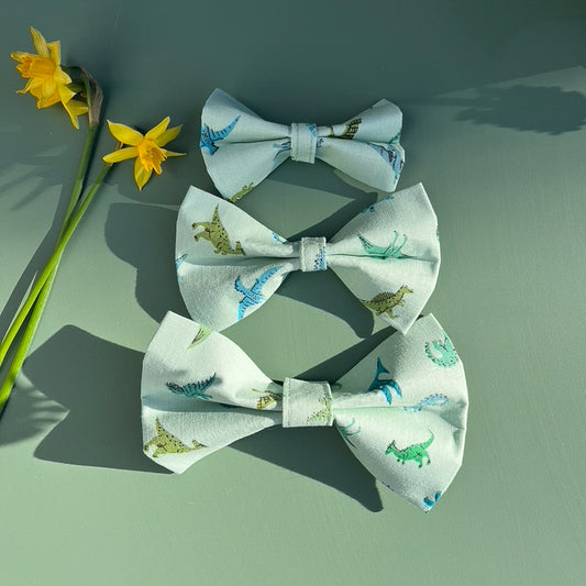 Green Dinosaurs Pet Bow / Bow Tie