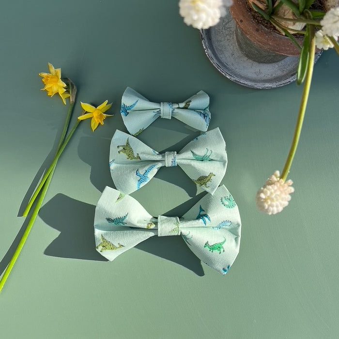 Green Dinosaurs Pet Bow / Bow Tie