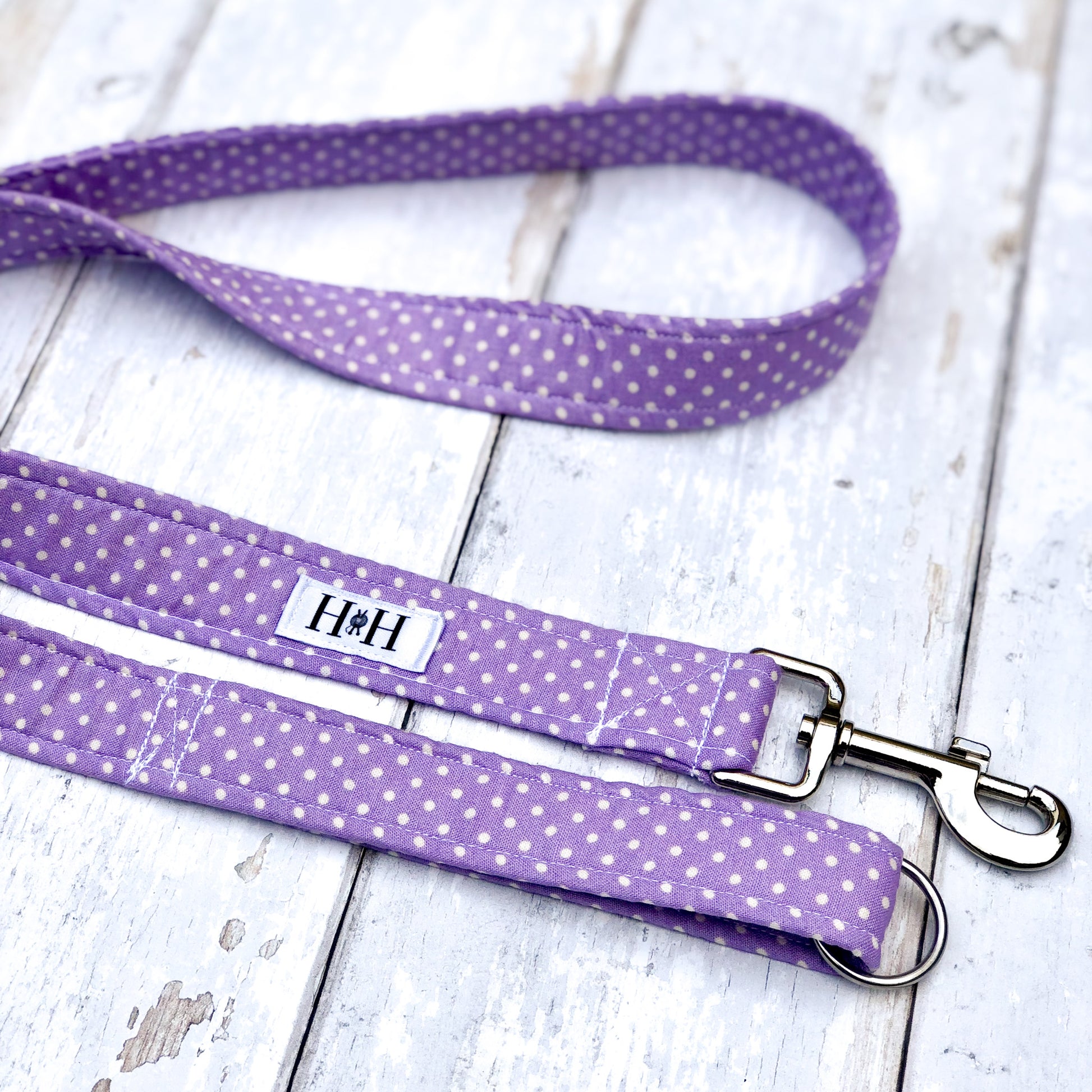 HETTY AND HUXLEY LILAC POLKA DOT LEAD